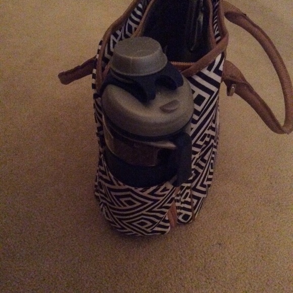 Women's Reusable Insulated Lunch Tote with Water Bottle - Picture 4 of 10